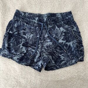 Eddie Bauer - super soft, beachy pull-on shorts